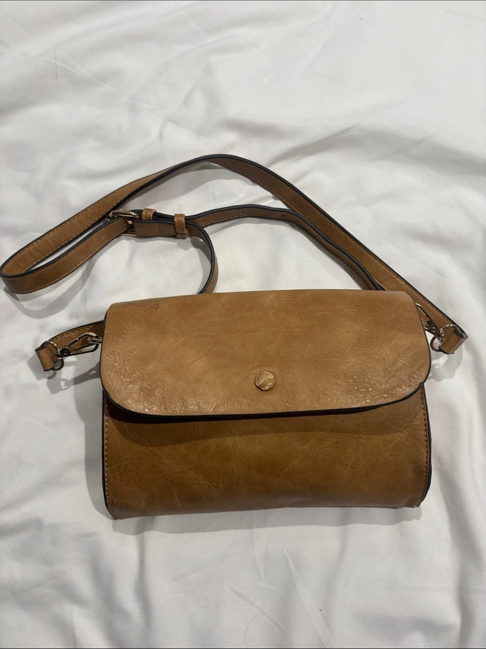 Classic Tan Crossbody Bag - Minimal Leather Shoulder Purse